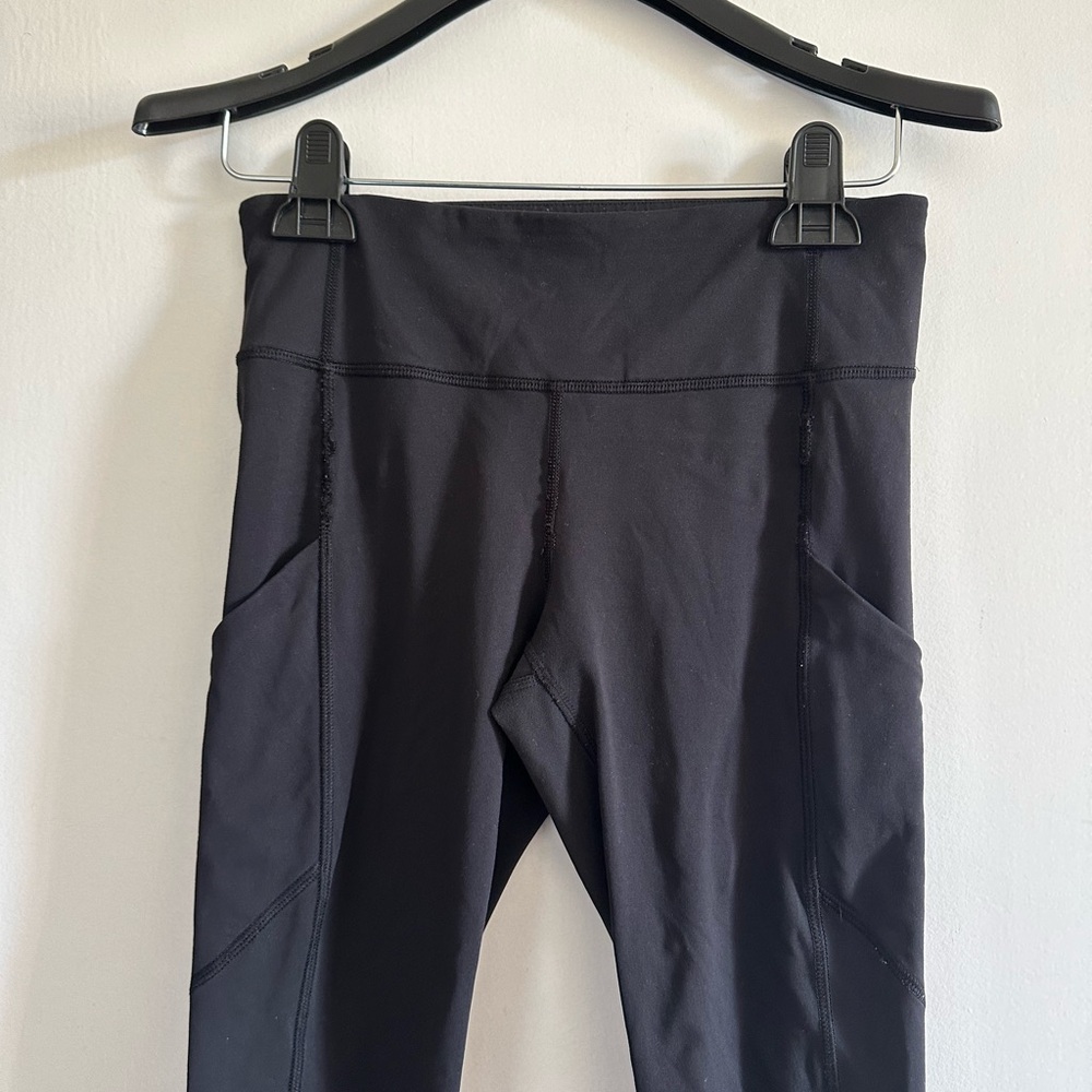 Lululemon Athletica Black Ruffle Full On Luxtreme Athletic Running Crop Leggings - Picture 4 of 9